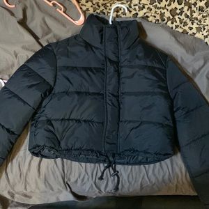 black cropped puffer